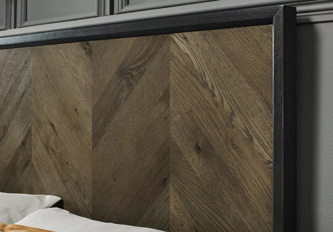 Bentley Sienna Fumed Oak and Peppercorn Bed Frame