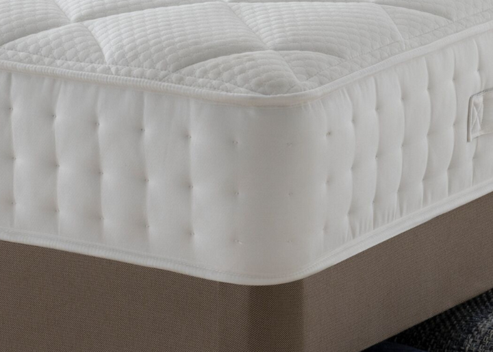 Silentnight Elite Aqua Geltex Miracoil Mattress