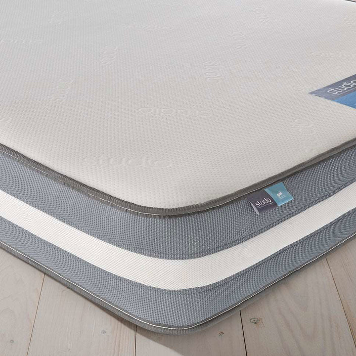 Silentnight Studio Gel Hybrid Mattress